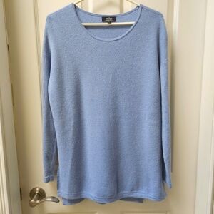 LORD & TAYLOR Fine Merino Wool Blue Sweater - SIZE Medium